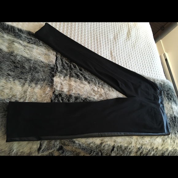 Black straight pant - Picture 3 of 4